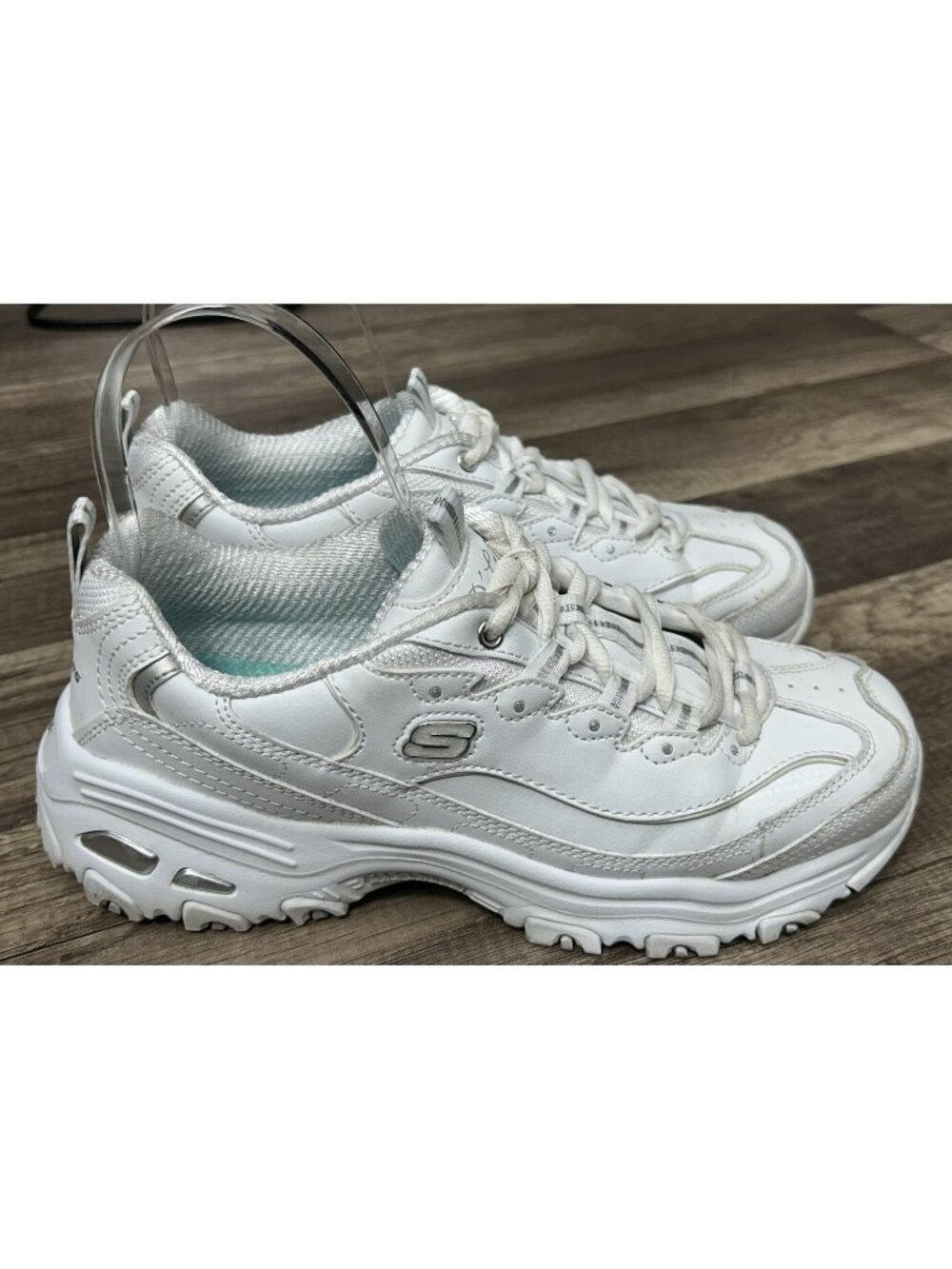 Skechers D'Lites Fresh Start Womens Shoes Size 7.5 Extra Wide White 11931EW